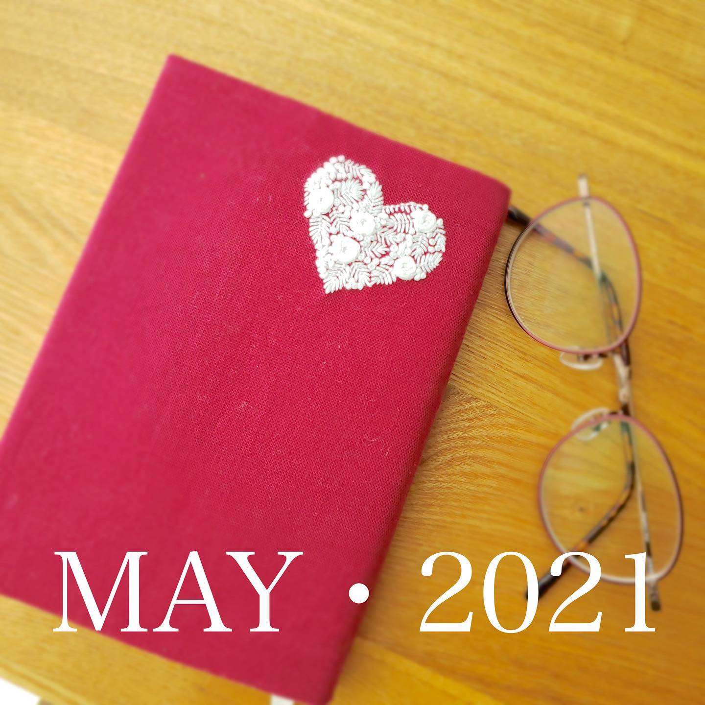 #MAY#2021#令和3年#5月昨日４月30日は#図書館の日 だったそうです。#ゴールデンウィーク#何読む？#ブックカバー #tomoprix#minne